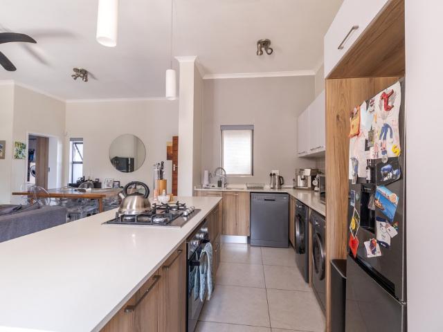 2 Bedroom Apartment / Flat For Sale in Modderfontein