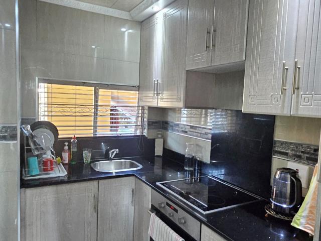 2 Bedroom Apartment / Flat For Sale in Morningside