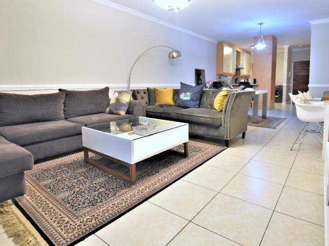 2 Bedroom Apartment / Flat For Sale in Morningside
