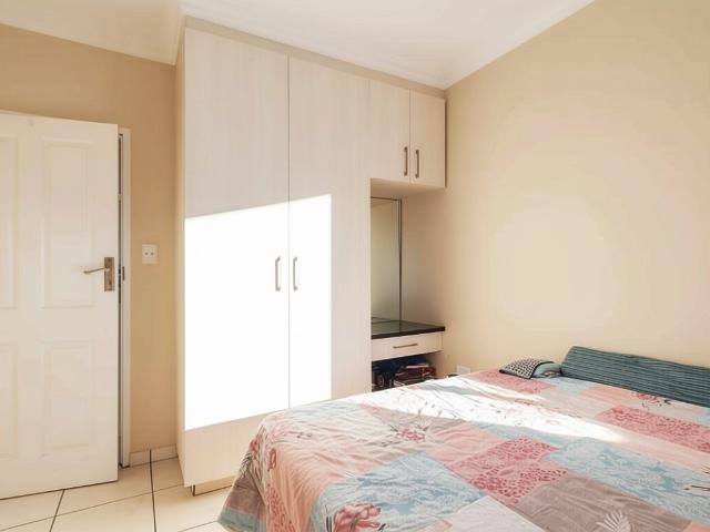 2 Bedroom Apartment / Flat For Sale in Manaba Beach
