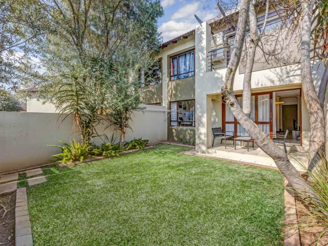 2 Bedroom Apartment / Flat For Sale in Maroeladal