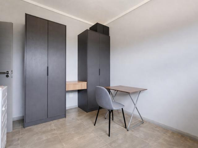 2 Bedroom Apartment / Flat For Sale in Menlo Park