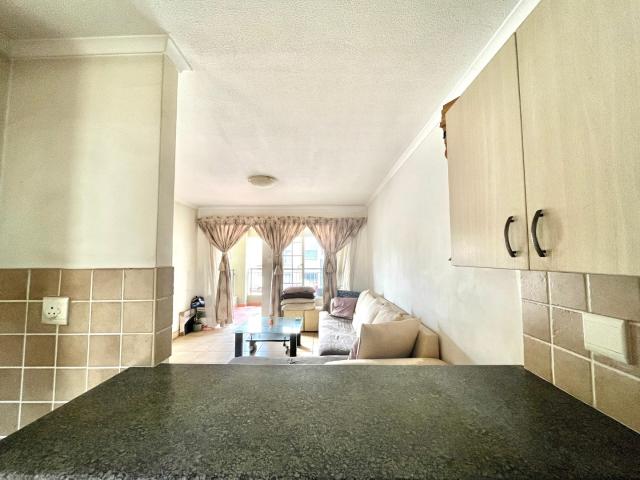 2 Bedroom Apartment / Flat For Sale in Meredale