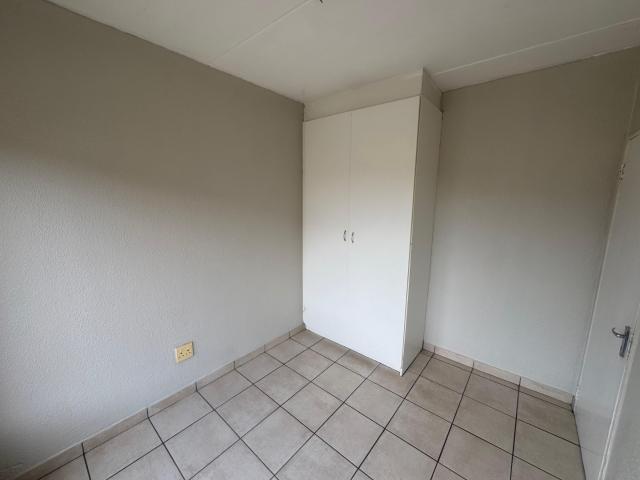 2 Bedroom Apartment / Flat For Sale in Meredale