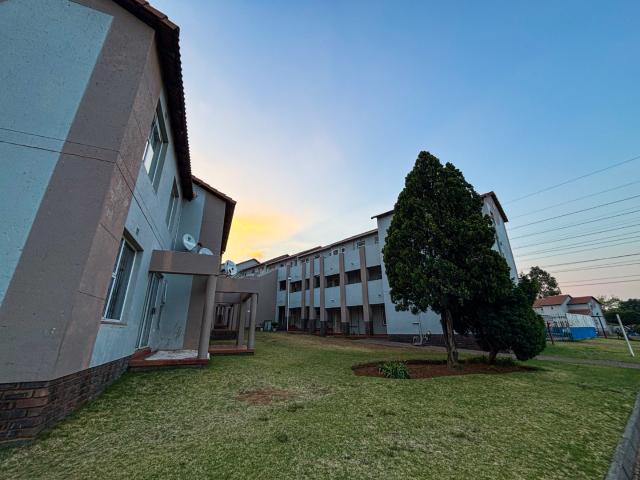 2 Bedroom Apartment / Flat For Sale in Meredale