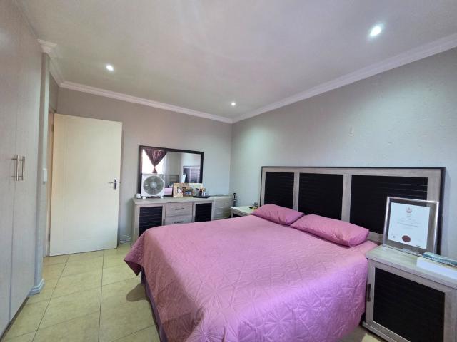 2 Bedroom Apartment / Flat For Sale in New Redruth