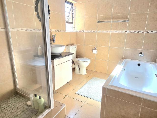 2 Bedroom Apartment / Flat For Sale in New Redruth