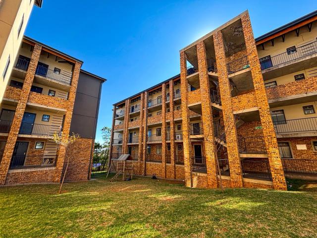 2 Bedroom Apartment / Flat For Sale in South Hills