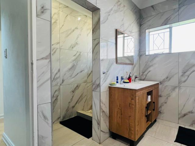 2 Bedroom Apartment / Flat For Sale in Sandown