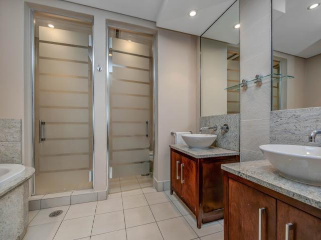 2 Bedroom Apartment / Flat For Sale in Sandton Central