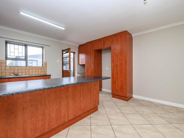 2 Bedroom Apartment / Flat For Sale in Sherwood