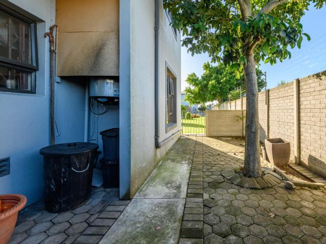 2 Bedroom Apartment / Flat For Sale in Sherwood