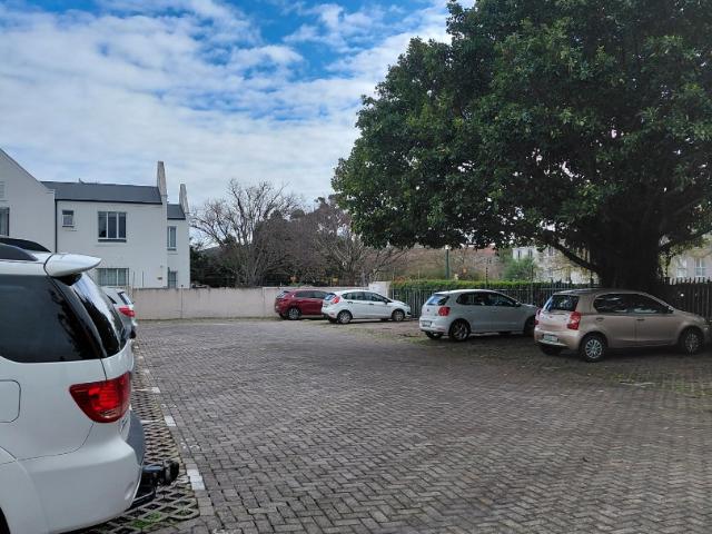 2 Bedroom Apartment / Flat For Sale in Stellenbosch Central