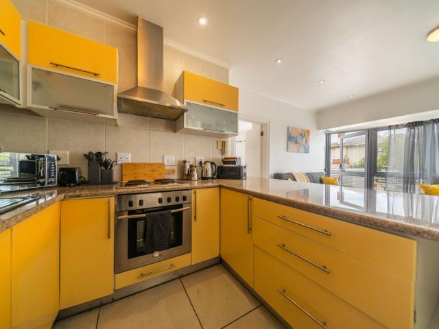 2 Bedroom Apartment / Flat For Sale in Strand North