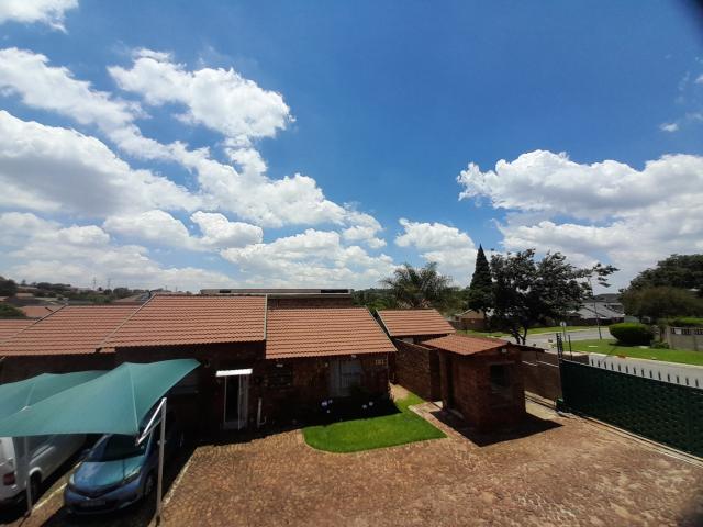2 Bedroom Apartment / Flat For Sale in Suideroord