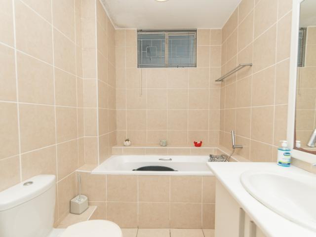 2 Bedroom Apartment / Flat For Sale in Summerstrand