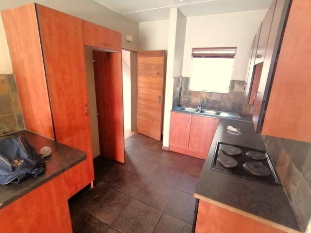 2 Bedroom Apartment / Flat For Sale in Sundowner