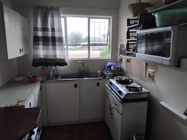 2 Bedroom Apartment / Flat For Sale in Potchefstroom Central