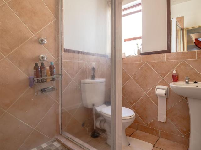 2 Bedroom Apartment / Flat For Sale in Paulshof