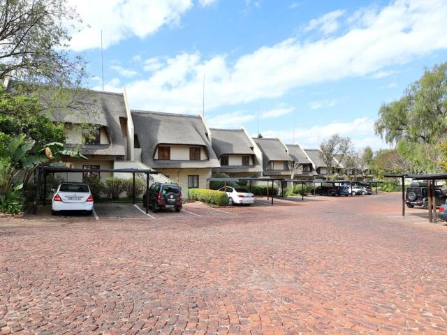 2 Bedroom Apartment / Flat For Sale in Paulshof