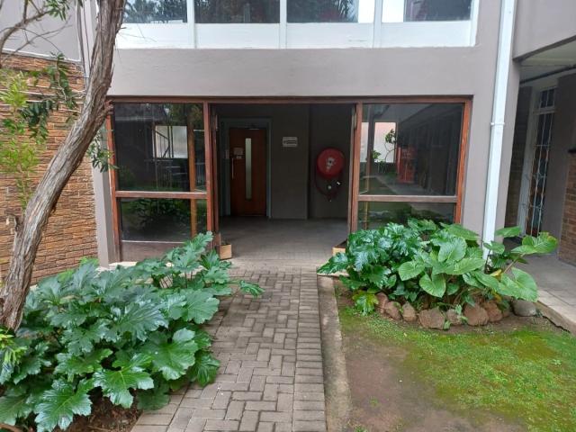 2 Bedroom Apartment / Flat For Sale in Park West
