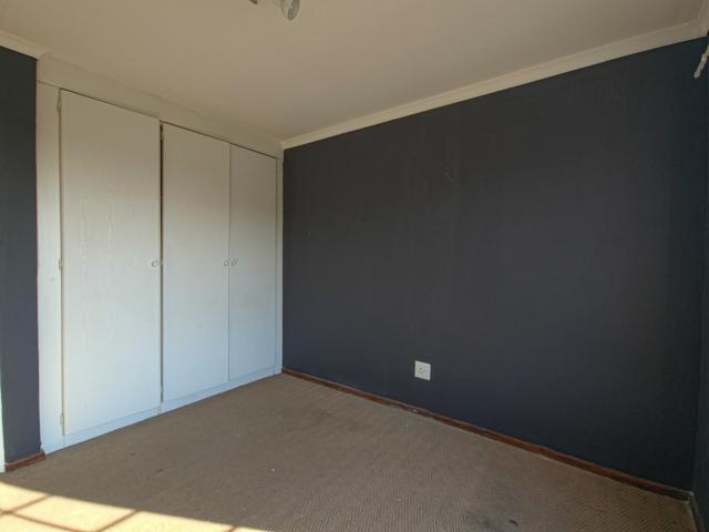 2 Bedroom Apartment / Flat For Sale in Pierre Van Ryneveld