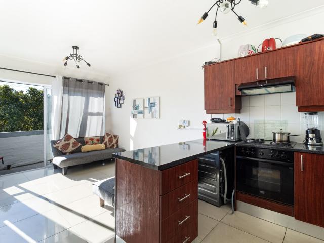 2 Bedroom Apartment / Flat For Sale in Pinelands