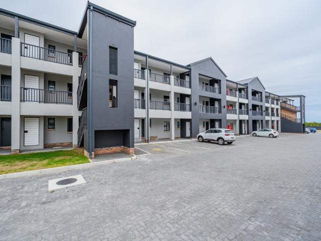 2 Bedroom Apartment / Flat For Sale in Pinelands