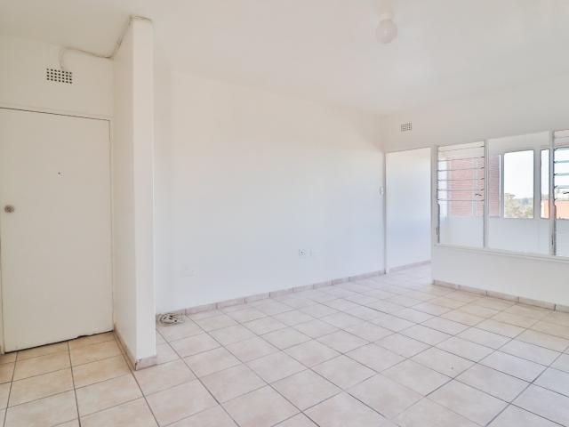 2 Bedroom Apartment / Flat For Sale in Pinetown Central