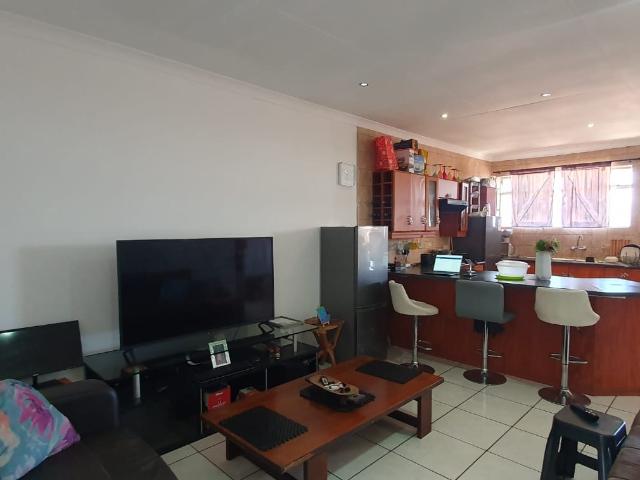 2 Bedroom Apartment / Flat For Sale in Pretoria Gardens