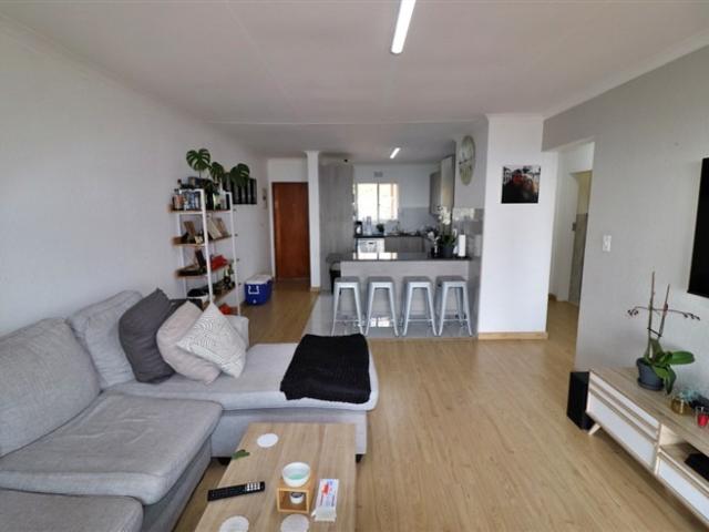 2 Bedroom Apartment / Flat For Sale in Primrose Hill