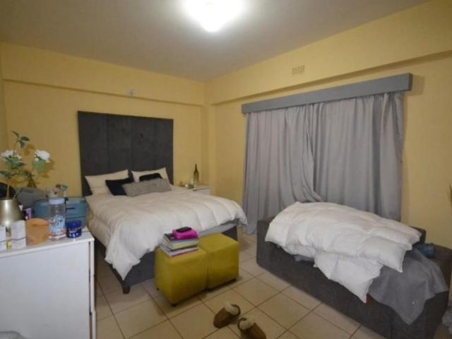 2 Bedroom Apartment / Flat For Sale in Rosettenville