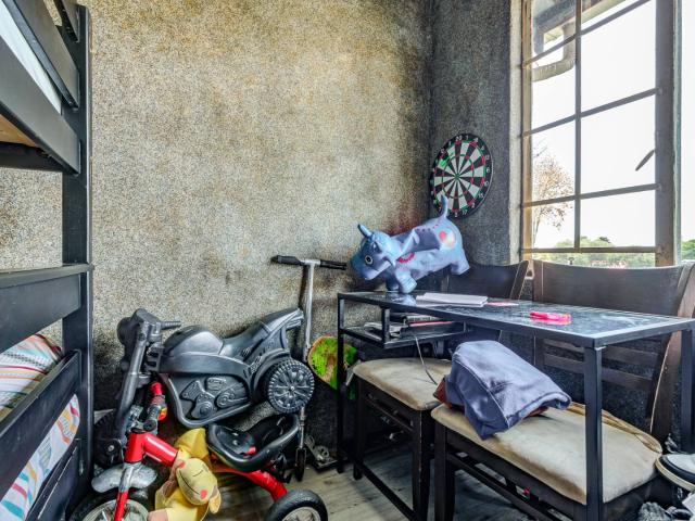 2 Bedroom Apartment / Flat For Sale in Ravenswood