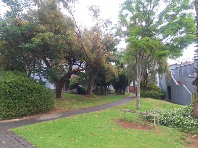 2 Bedroom Apartment / Flat For Sale in Radiokop