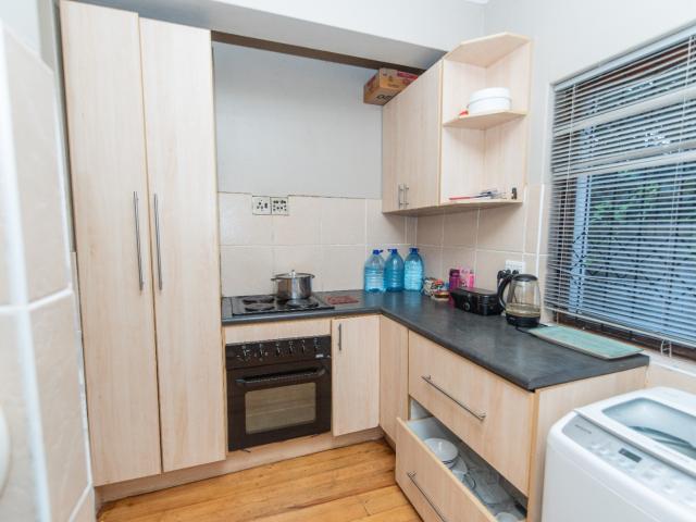 2 Bedroom Apartment / Flat For Sale in Richmond Hill