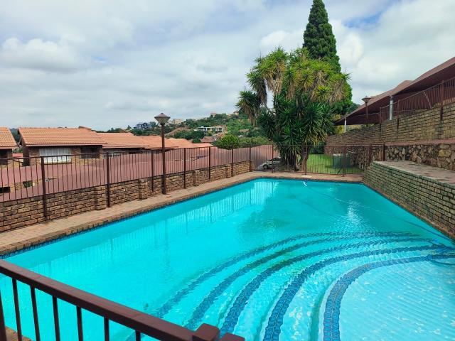 2 Bedroom Apartment / Flat For Sale in Ridgeway