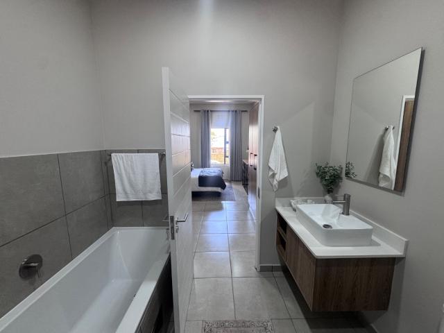 2 Bedroom Apartment / Flat For Sale in Rietvalleirand
