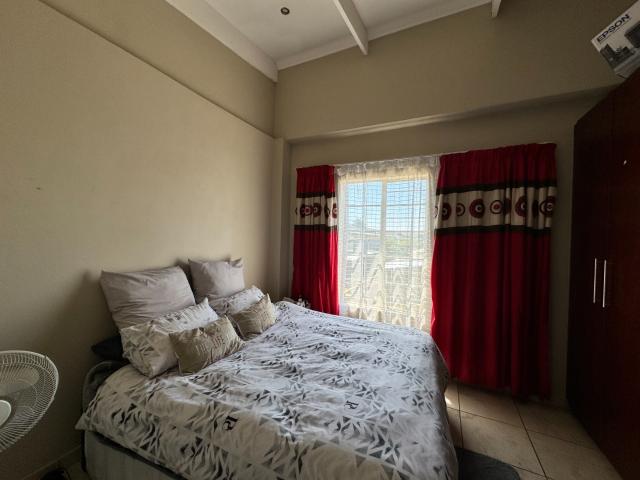 2 Bedroom Apartment / Flat For Sale in Waterval East