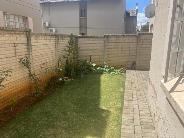 2 Bedroom Apartment / Flat For Sale in Waterval East