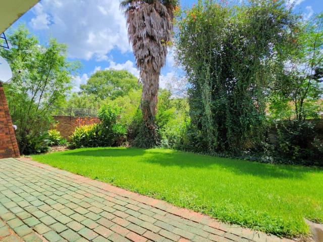 2 Bedroom Apartment / Flat For Sale in Waterkloof Glen