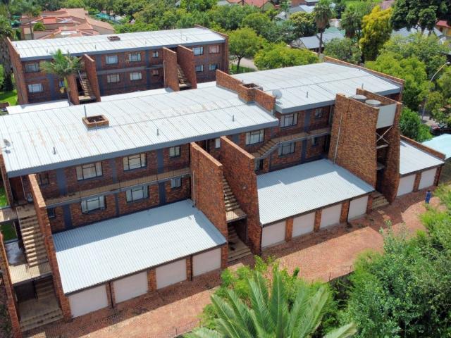 2 Bedroom Apartment / Flat For Sale in Waterkloof Glen