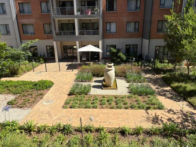2 Bedroom Apartment / Flat For Sale in Waterkloof Ridge