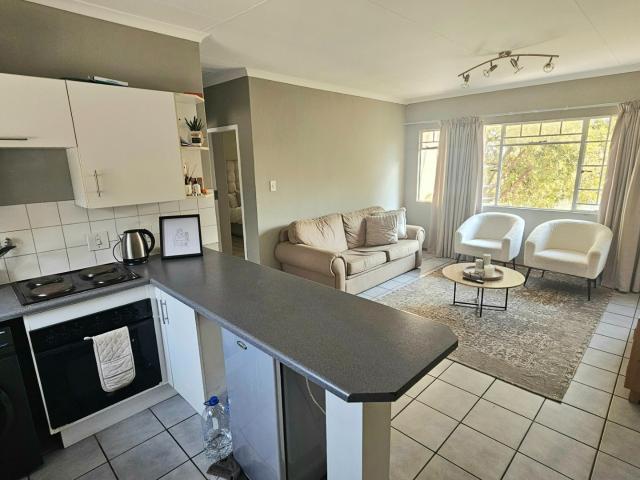 2 Bedroom Apartment / Flat For Sale in Waterkloof Ridge
