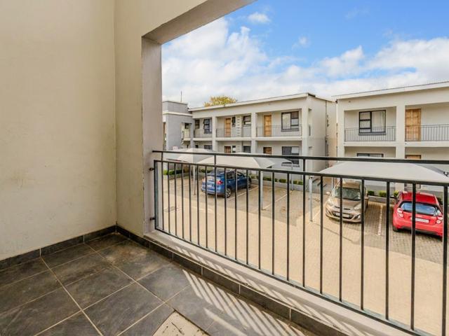 2 Bedroom Apartment / Flat For Sale in Witpoortjie