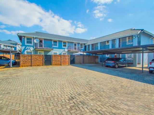 2 Bedroom Apartment / Flat For Sale in Wilgeheuwel