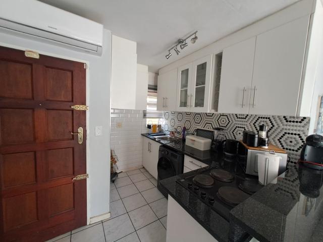 2 Bedroom Apartment / Flat For Sale in Willow Park Manor