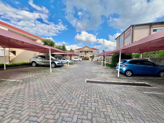 2 Bedroom Apartment / Flat For Sale in Winchester Hills
