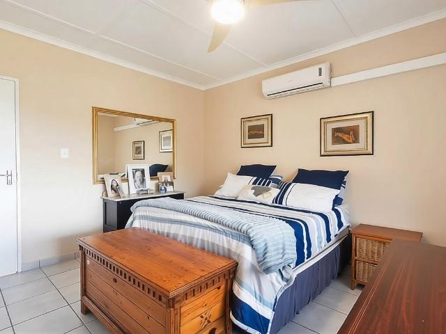 2 Bedroom Apartment / Flat For Sale in Uvongo