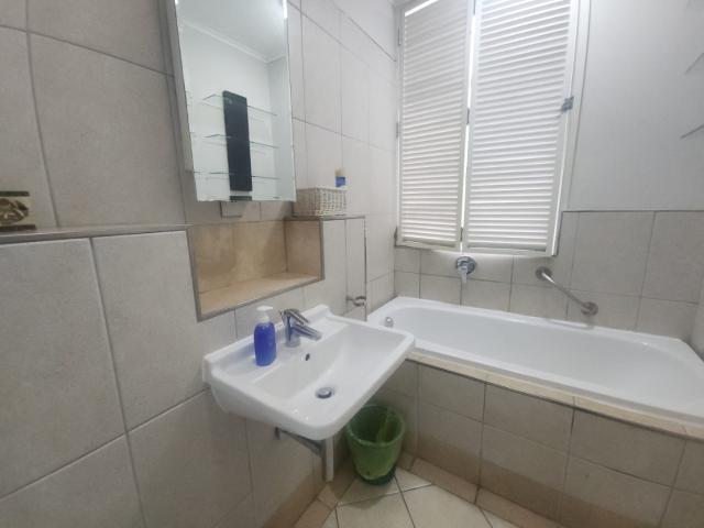 2 Bedroom Apartment / Flat To Rent in Umhlanga Ridge