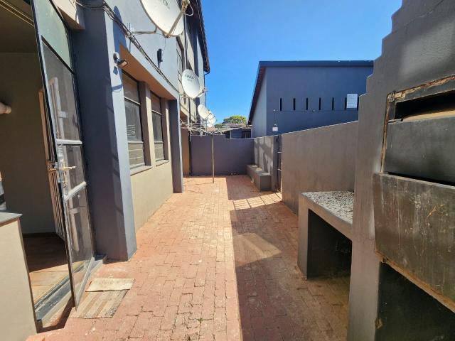 2 Bedroom Apartment / Flat To Rent in Valhalla
